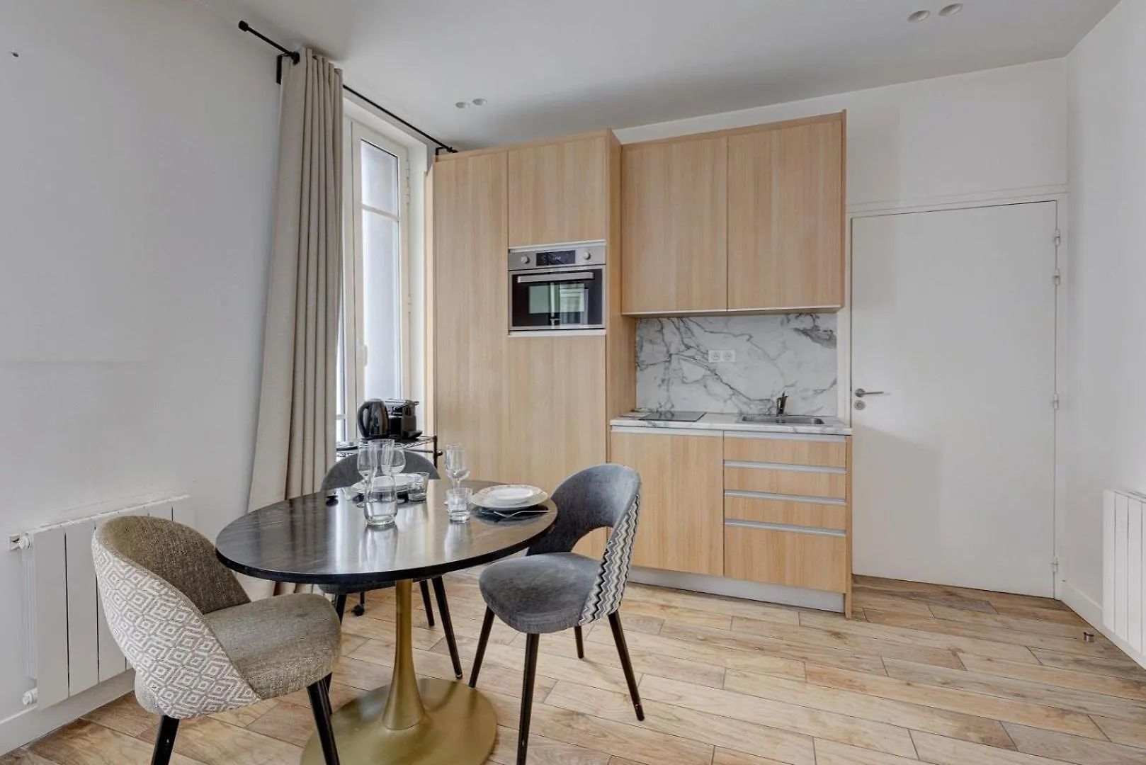 152 Sylvie - Superbe A باريس